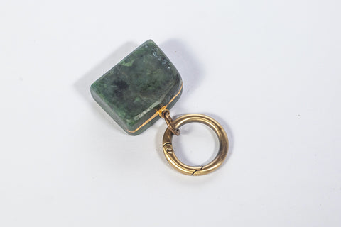 POUNAMU Medium