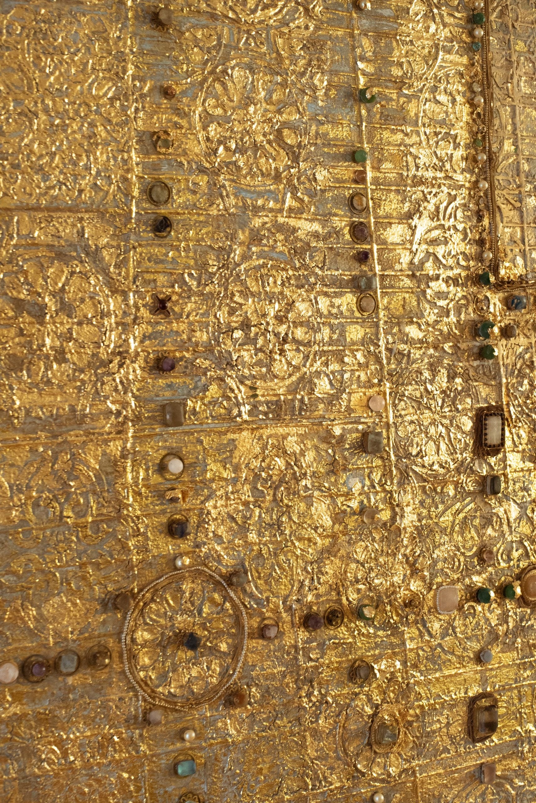 GOLDY CROSS JEWELS