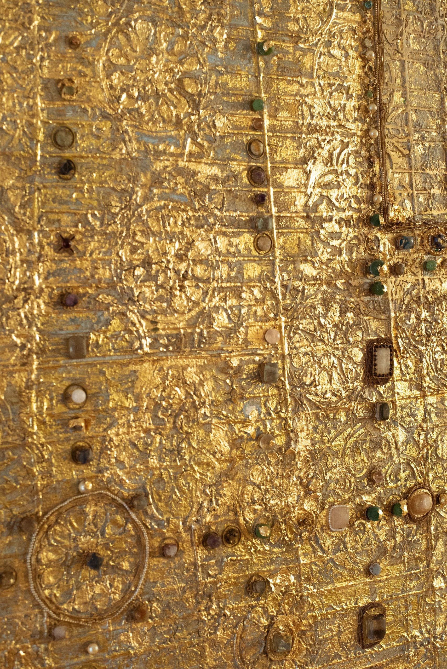 GOLDY CROSS JEWELS